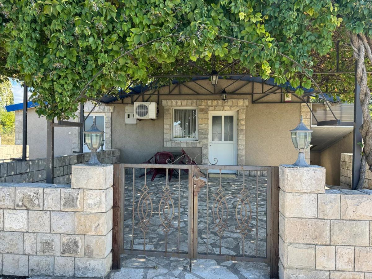 Apartments Airport Golubovci Podgorica Eksteriør bilde
